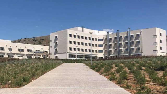 Αδιανόητο σκηνικό στη Χαλκίδα: Μπήκε στο νοσοκομείο χωρίς μάσκα και τραβούσε βίντεο