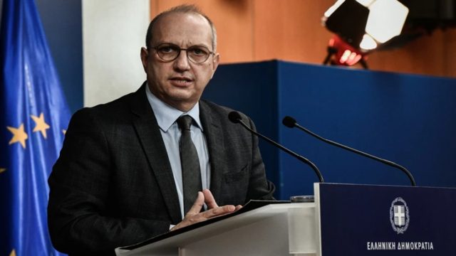 Κακοκαιρία “Ελπίδα”: Γενική αργία αύριο (25/1) λόγω χιονιά; Η απάντηση Οικονόμου και οι ανακοινώσεις που έρχονται (video)
