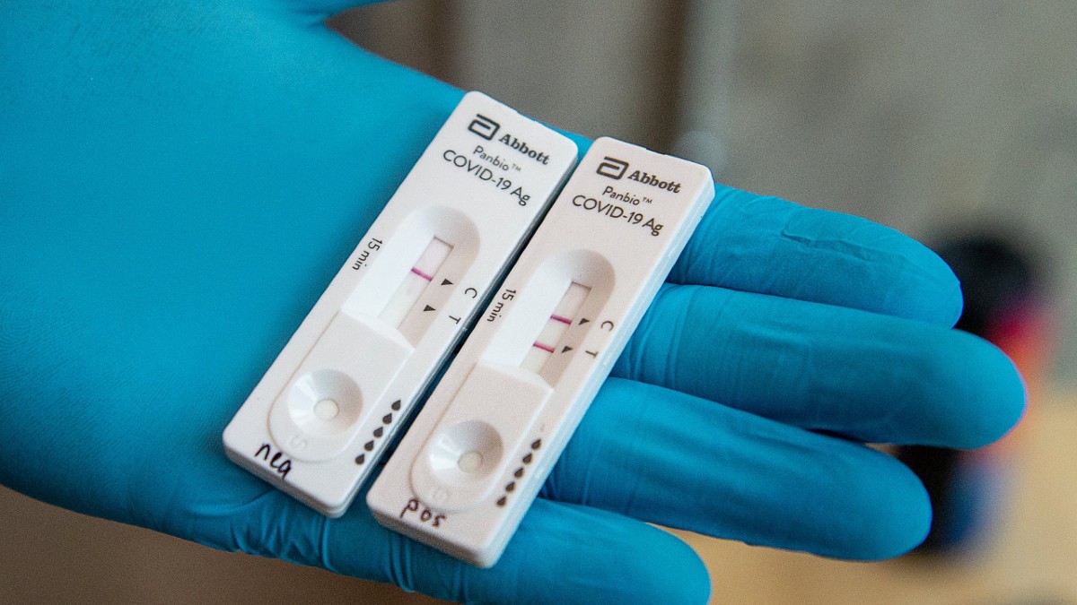 Μετάλλαξη Όμικρον: Πόσο αξιόπιστα είναι τα rapid test