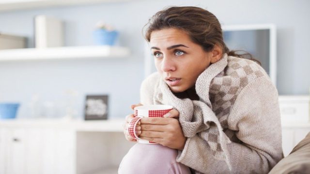 Πονόλαιμος; Τα γιατροσόφια της γιαγιάς με υλικά που έχουμε στην κουζίνα μας