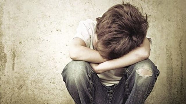 Υπόθεση φρίκης στη Ρόδο: Δικάζεται 18χρονος που βίασε τον 13χρονο αδελφό του