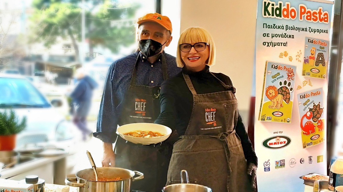 H Da Vinci Master Chef Maria Loi μας παρουσίασε πώς να Μαγειρεύουμε Μεσογειακά με προϊόντα ΗΛΙΟΣ, KYKNOS και ΩΜΕΓΑ στα Super Market Θανόπουλος