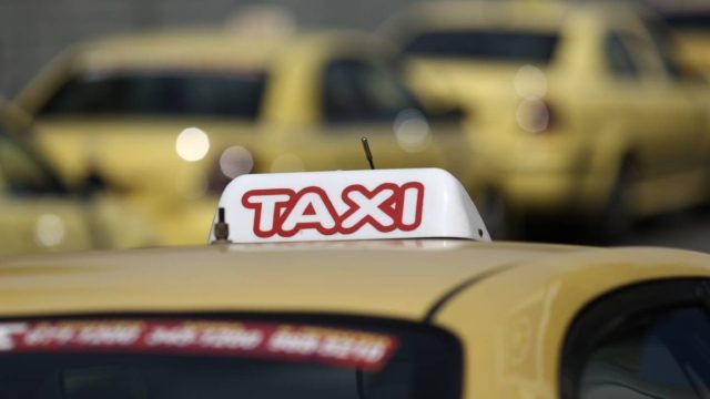 Ταξί: Έρχεται αύξηση κομίστρων μετά την πανδημία
