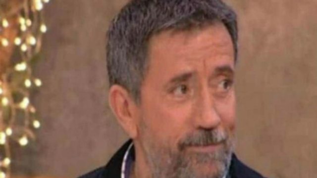Ζαλίστηκε ο Σπύρος Παπαδόπουλος με αυτό το τσιφτετέλι – Δεν πίστευε στα μάτια του