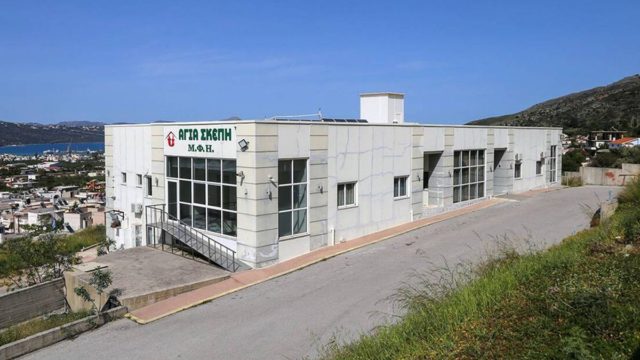 “Άφησαν τη μητέρα μου να πεθάνει…”: Συγκλονίζει η κόρη θύματος του “κολαστηρίου” των Χανίων (video)
