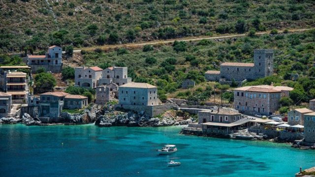 Η φωτογραφία της ημέρας: Καλημέρα από το όμορφο στολίδι της Μάνης, το Λιμένι
