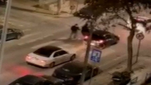 Δολοφονία Άλκη στη Θεσσαλονίκη – Νέες φρικιαστικές λεπτομέρειες: Τραβούσαν βίντεο την ώρα που τον μαχαίρωναν (video)