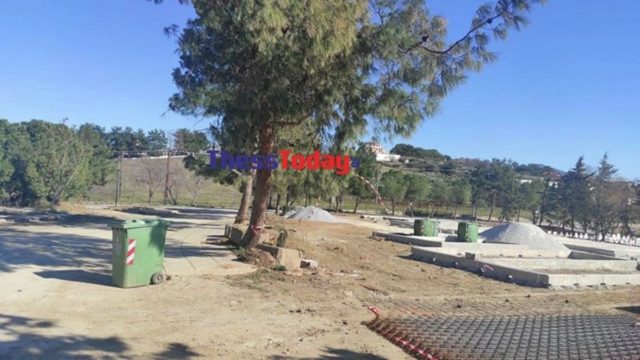 Σοκαριστική μαρτυρία για το νεκρό βρέφος στη Θεσσαλονίκη: «Το είδα γυμνό πάνω στο χόρτο» (video)