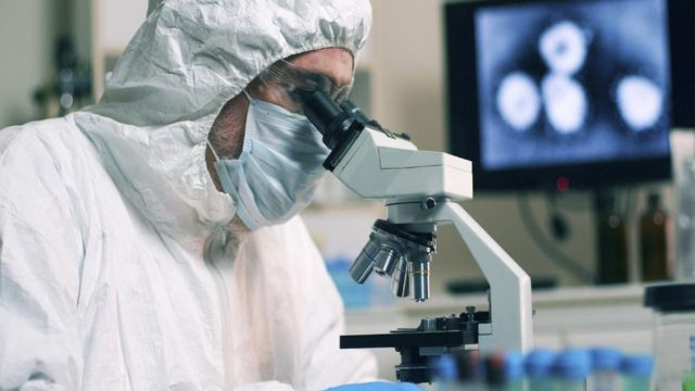 Κορωνοϊός: Στα 15.909 τα νέα κρούσματα, 433 διασωληνωμένοι, 63 οι θάνατοι