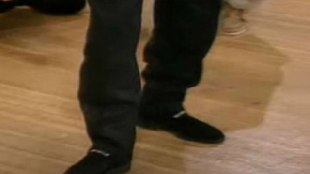 Η πιο θρυλική σκηνή της ελληνικής τηλεόρασης – Το ζεϊμπέκικο που ανατρίχιασε τους πάντες