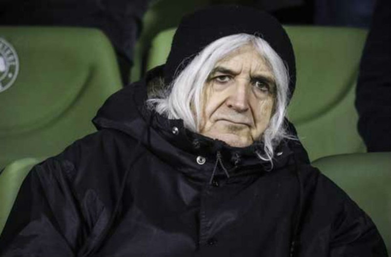 Νίκος Καρβέλας: Δείτε για πρώτη φορά το πρόσωπο της μητέρας του!