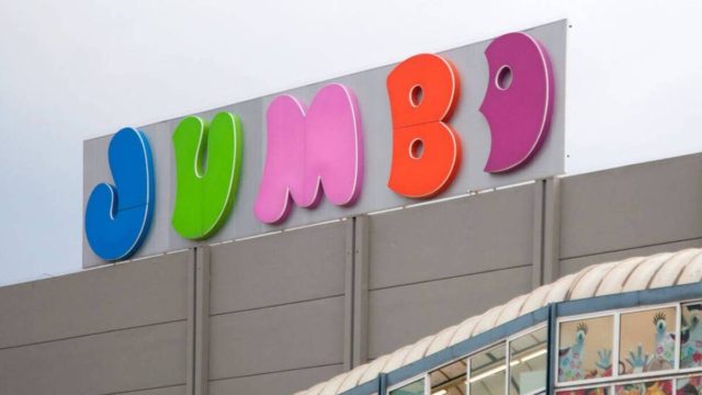 Σε πελάγη ευτυχίας ο Απόστολος Βακάκης των Jumbo!