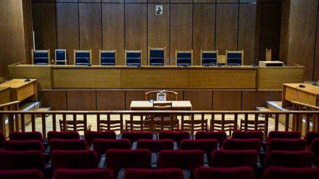 Μάνη: Καταδικάστηκε 37χρονος που έκαψε ζωντανό τον πατριό του – Η ποινή που του επιβλήθηκε