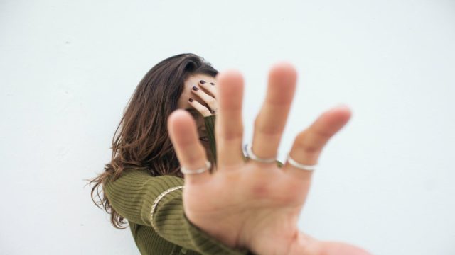 Το απεχθάνονται: Αυτά είναι τα 4 ζώδια που μισούν τον Άγιο Βαλεντίνο