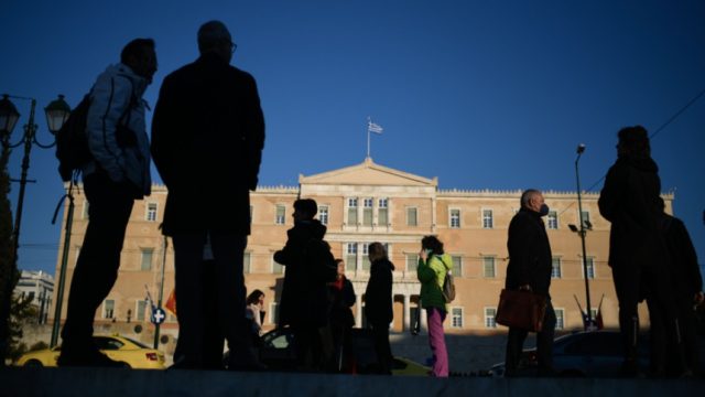 Άρση Μέτρων: Όλες οι αλλαγές που έρχονται – Τι θα συζυητήσει η επιτροπή και τι αλλάζει στις επόμενες εβδομάδες (Video)