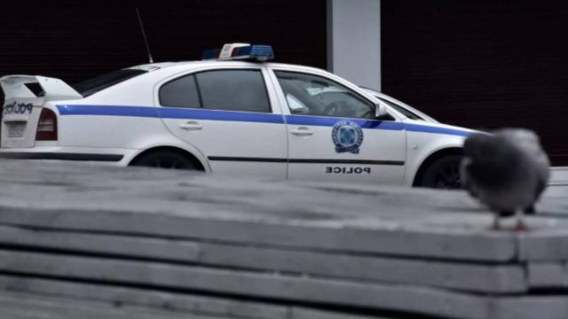 Συναγερμός στη Συγγρού: Απειλεί να αυτοκτονήσει