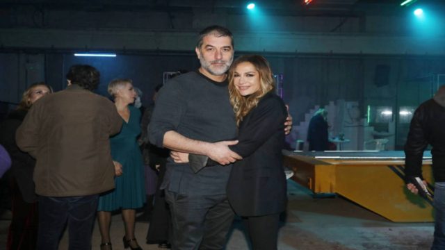 Τρελά ερωτευμένοι Μπισμπίκης – Βανδή: Για πρώτη φορά ποζάρουν αγκαλιασμένοι!