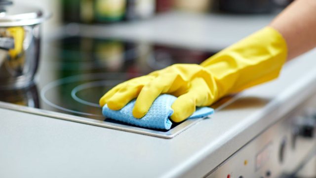 5+1 τρόποι για να καθαρίσετε πανεύκολα και γρήγορα τη κουζίνα σας