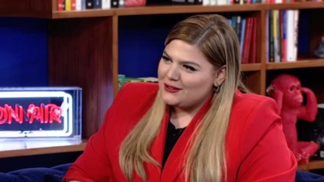 Η Δανάη Μπάρκα έδωσε «στεγνά» τη μάνα της – «Έχει πάει να με δηλητηριάσει»