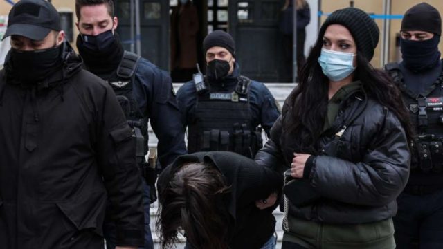 Κυψέλη: Με μακρυμάνικα η αδερφή του Αντρέα στο σχολείο για να κρύβονται οι μώλωπες – «Φοβάμαι, δεν θέλω να γυρίσω σπίτι»