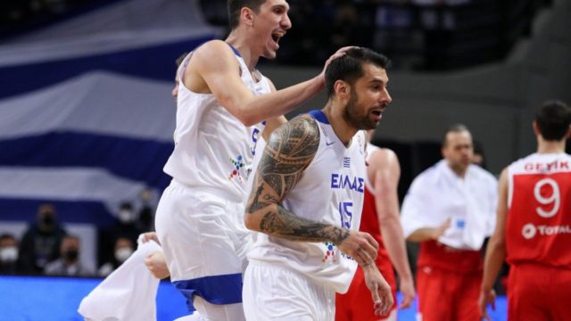 Παγκόσμιο Κύπελλο: Θρίαμβος Ελλάδας με μεγάλη ανατροπή και… φαλτσοφύριγμα (Βίντεο)