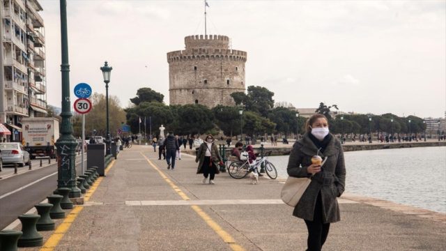 Κορωνοϊός – Θεσσαλονίκη: “Πνίγεται” η πόλη με 31.000 ενεργά κρούσματα – 53.000 οι ασυμπτωματικοί