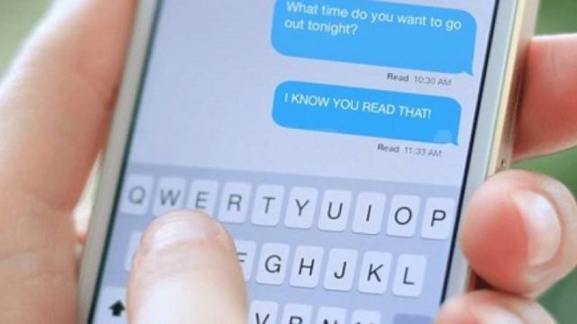 Facebook: Με αυτό το κόλπο μπορείτε να διαβάζετε μηνύματα χωρίς να το βλέπουν οι άλλοι!