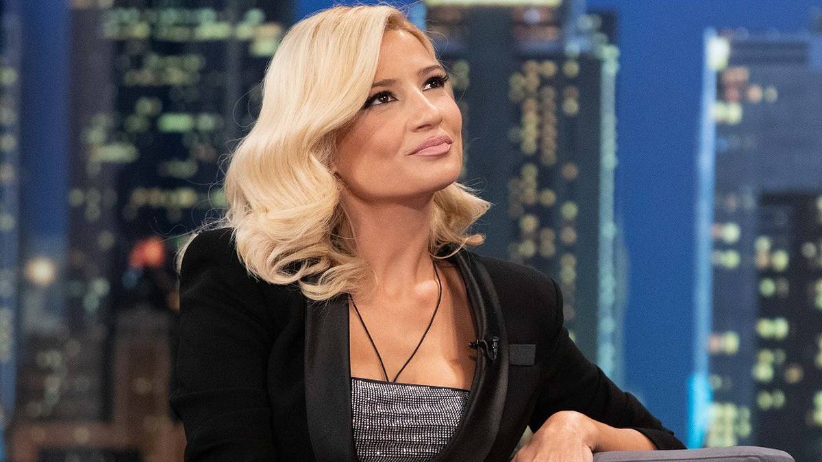 Ποιος Λιάγκας; Η Φαίη Σκορδά πέρασε τον Άγιο Βαλεντίνιο με νεαρό επιχειρηματία!