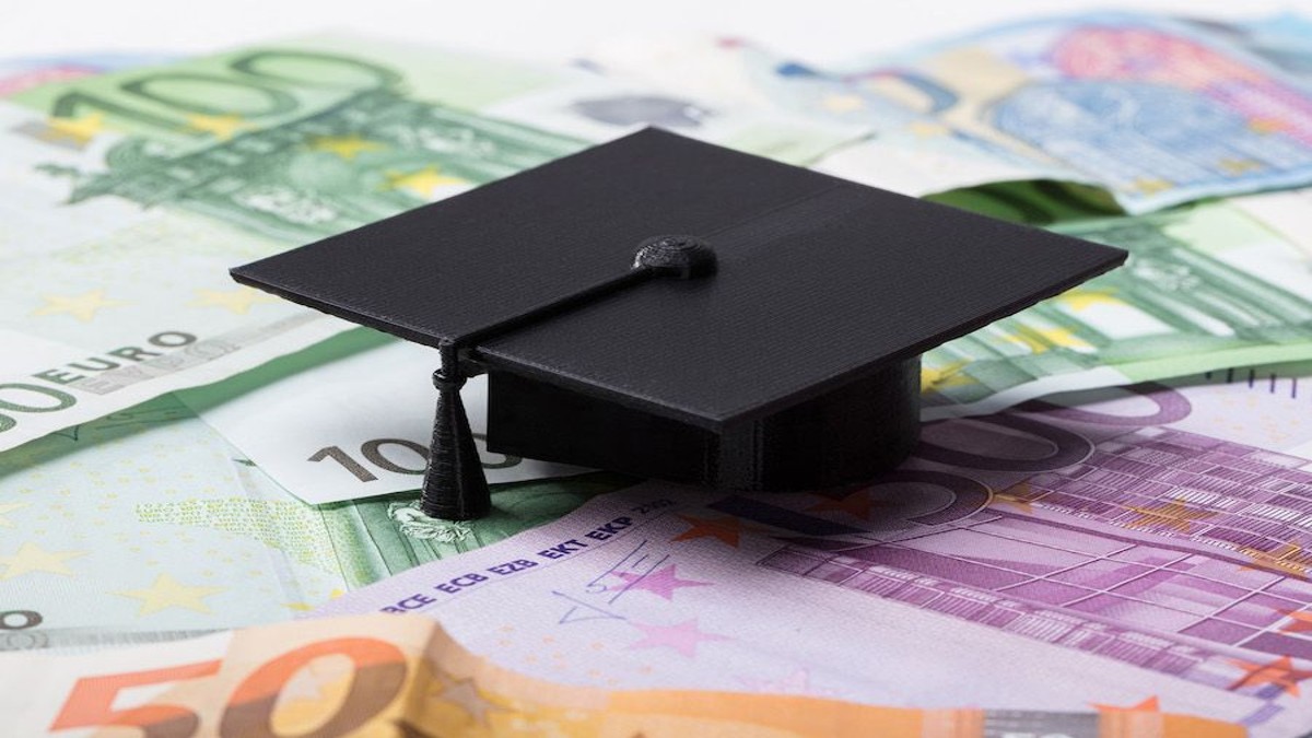 Επίδομα έως και 500 ευρώ για φοιτητές – Οι δικαιούχοι και η προθεσμία για τις αιτήσεις