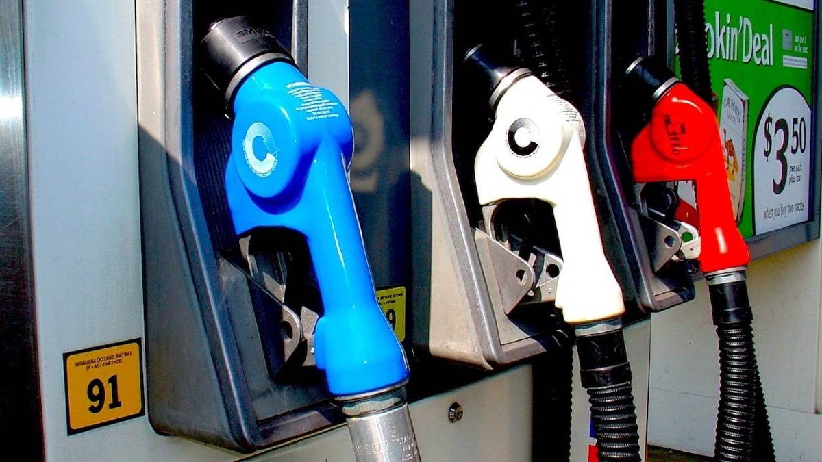 Στο… Θεό η βενζίνη: Θα αγγίξει τα 2 ευρώ στην Αθήνα!