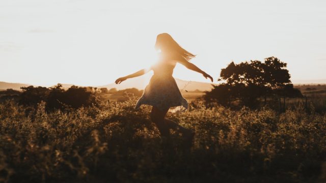 Το απόλυτο μυστικό για να πάρεις περισσότερη βιταμίνη D από τον ήλιο