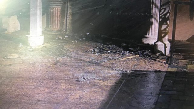Θεσσαλονίκη – Επίθεση στο Ίδρυμα Εθνικού και Θρησκευτικού Προβληματισμού: Δύο συλλήψεις από την αντιτρομοκρατική (photos)