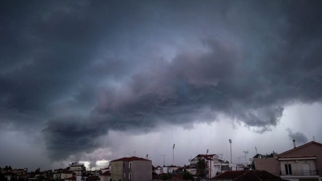 Έκτακτη ανακοίνωση της Πολιτικής Προστασίας: Ισχυρές καταιγίδες και χιονοπτώσεις την Τετάρτη (2/2) – Οι περιοχές στο «κόκκινο»