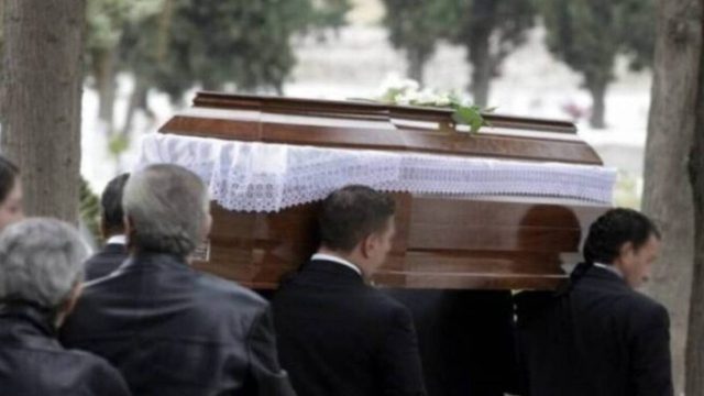 Το δράμα ενός 12χρονου στην Ηλεία: Μετά τους βιολογικούς του γονείς, έχασε και τους θετούς του!