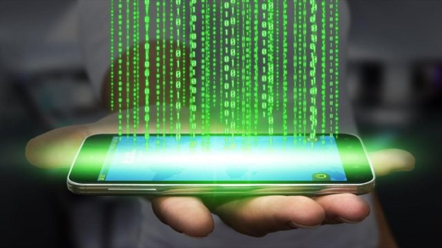Μεγάλη προσοχή: Έτσι θα καταλάβετε αν έχουν χακάρει το κινητό σας