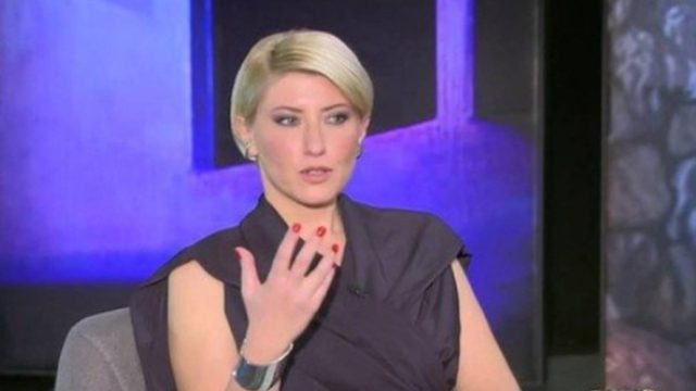 «Τα συμφωνήσαμε με τον Κώστα Μπακογιάννη…» – Η Σία Κοσιώνη αποκάλυψε τα πάντα για τον γάμο της