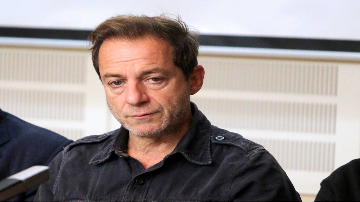 Δημήτρης Λιγνάδης: Ξεκίνησε η μεταγωγή του από την Τρίπολη – “«Πάντα ευελπιστούμε στην αθώωσή του” – Τι δήλωσε ο αδερφός του;