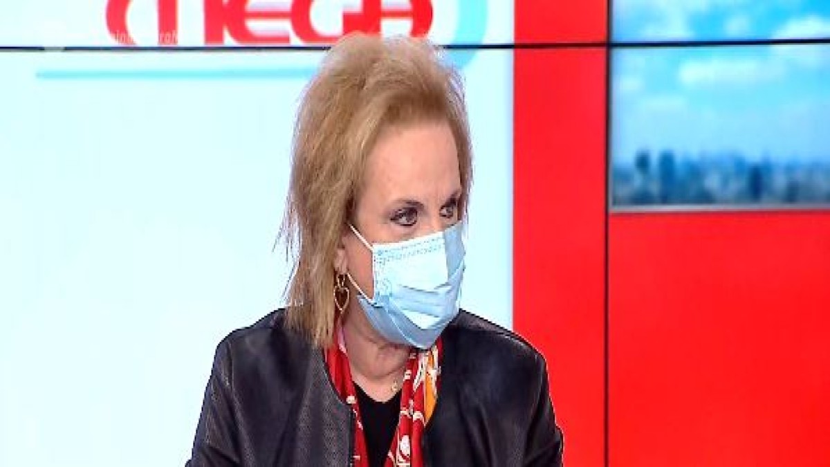 Ματίνα Παγώνη: «Πάσχα στο χωριό με μάσκες!» – Πότε θα τις πετάξουμε (Video)