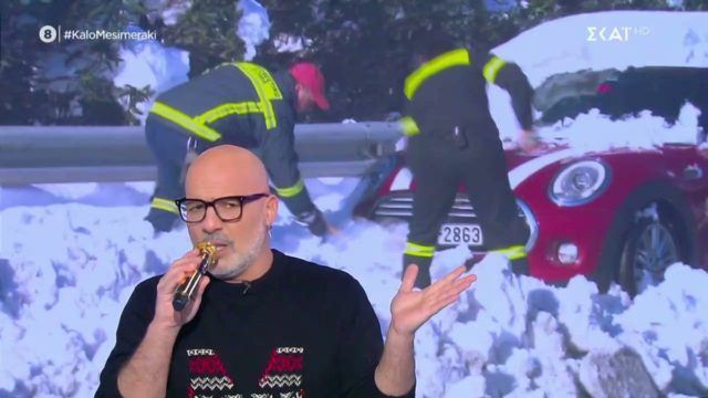 Σαν… δυο σταγόνες νερό: Αυτή ήταν η μητέρα του Νίκου Μουτσινά