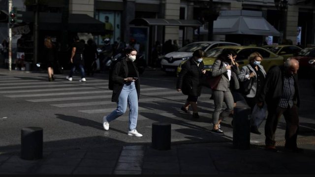 Νέα μέτρα: «Ξεκλειδώνουν» εστίαση, ψυχαγωγία και εκδηλώσεις – Σε πρώτο πλάνο και τα γήπεδα