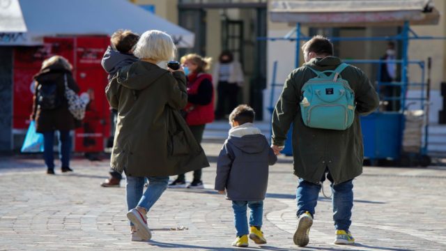 Κορωνοϊός – “Πονοκέφαλος” με το σύνδρομο MIS-C: Ποια τα συμπτώματά του (video)
