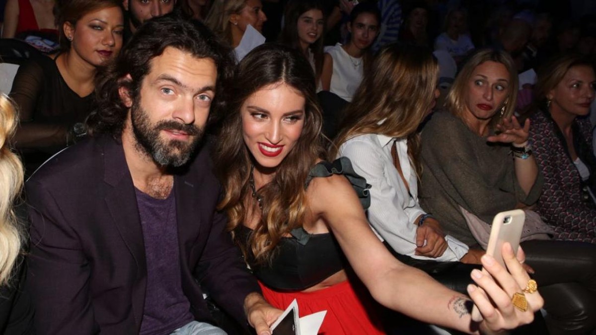 Σούσουρο με Αθηνά Οικονομάκου και Φίλιππο Μιχόπουλο: Οι φωτογραφίες τους που κάνουν το γύρο του διαδικτύου