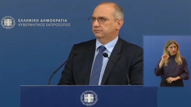Οπαδική βία: Αλλαγές σε τρία επίπεδα – Τα νέα μέτρα που ανακοίνωσε η κυβέρνηση (video)