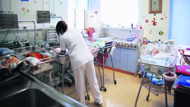 Μια στο δισεκατομμύριο; Μωρό γεννήθηκε στις 22/2/22, 2:22 π.μ, στο δωμάτιο 2! (photo)
