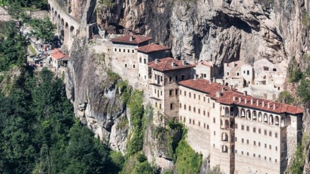 Αντιδράσεις για βίντεο κλιπ που γυρίστηκε στην Παναγία Σουμελά