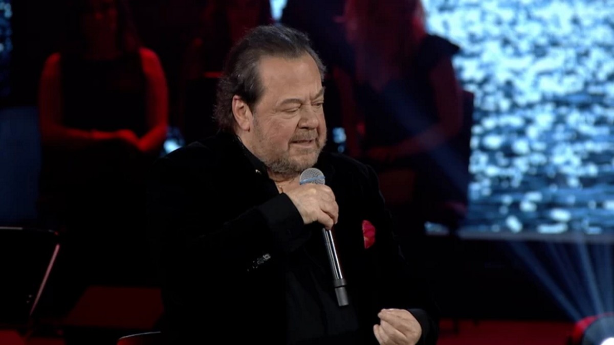 Ίδιος ο Γιάννης Πάριος: Αυτός είναι ο δεύτερος γιος του τραγουδιστή