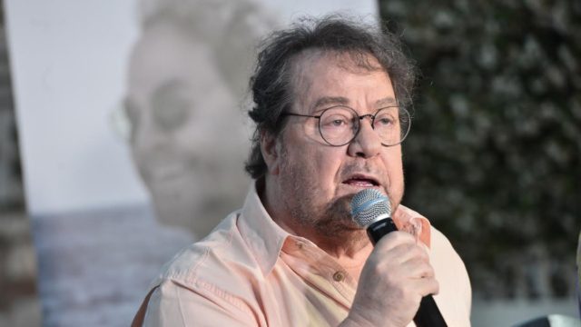 Εντυπωσιακό και υπερπολυτελές το σπίτι του Γιάννη Πάριου στην Αθήνα – Το σαλόνι κάνει τη διαφορά