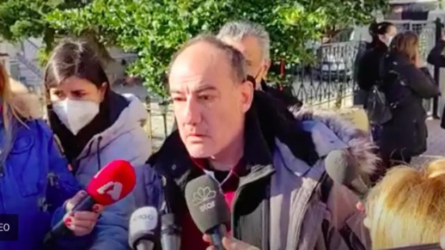 Τραγωδία στη Θεσσαλονίκη: Σε κατάσταση σοκ ο πατέρας της 32χρονης – “Πήρα ηρεμιστικό για να έρθω”