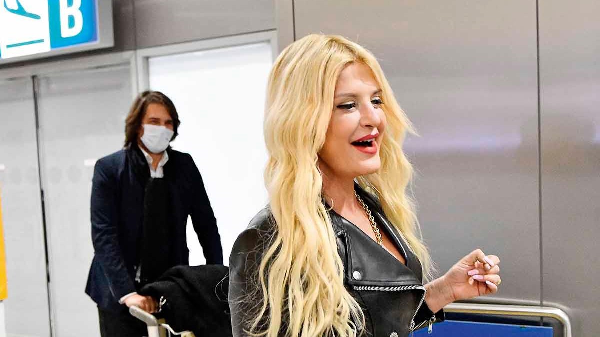 Φόρτωσε… με βαλίτσες τον Χολέβα – Τι ψώνισε η Μαρίνα Πατούλη