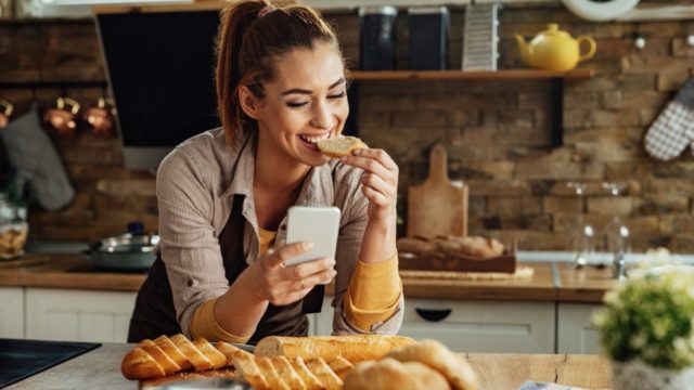 Τρώτε πολύ ψωμί; Αυτό είναι το κόλπο που πρέπει να κάνετε για μην παχύνετε
